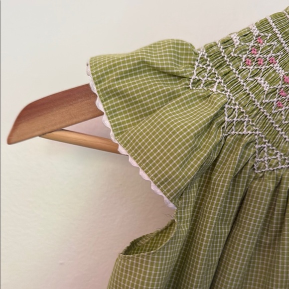 Green Smocked Sleeveless Sundress - Picture 4 of 9